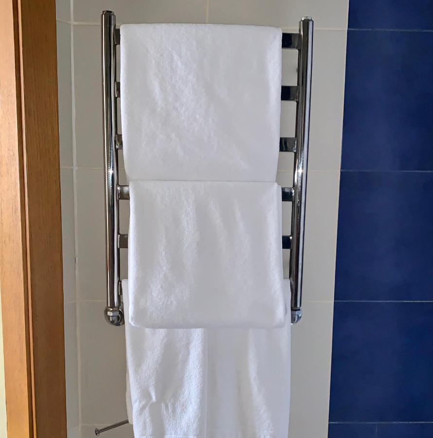 Покращений номер з двоспальним ліжком розміру "king-size"